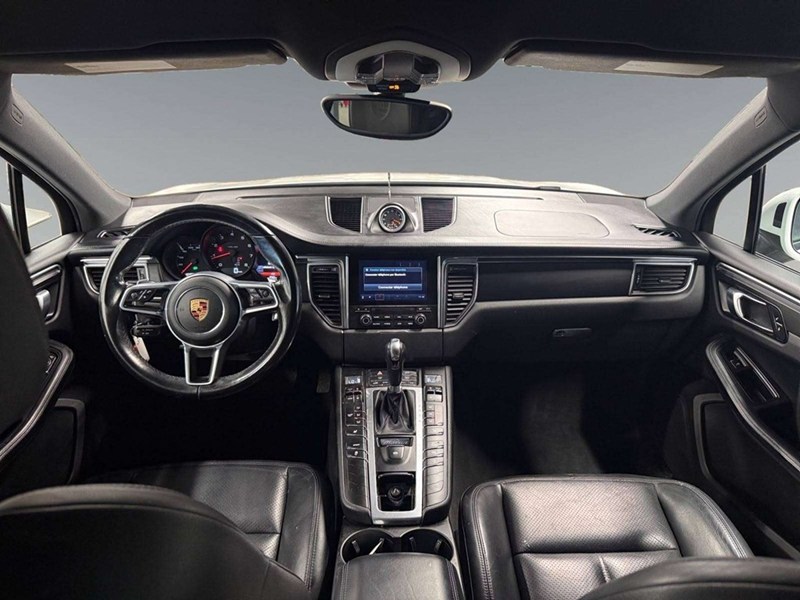 2018 Porsche Macan Sport Edition