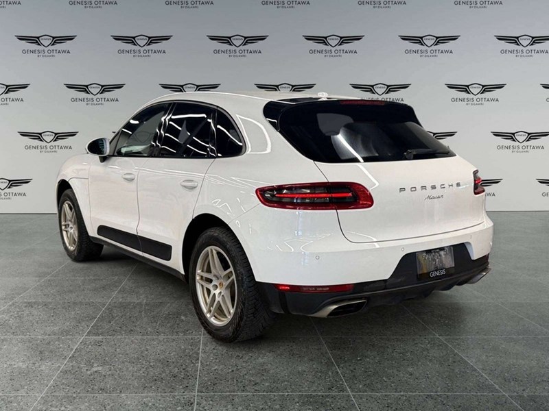 2018 Porsche Macan Sport Edition