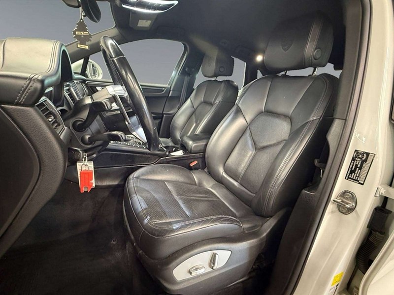 2018 Porsche Macan Sport Edition