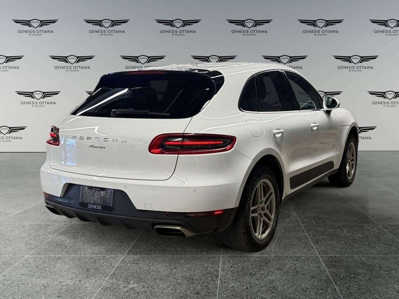2018 Porsche Macan Sport Edition