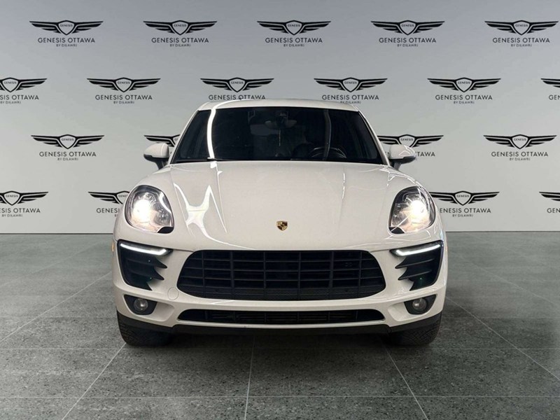 2018 Porsche Macan Sport Edition