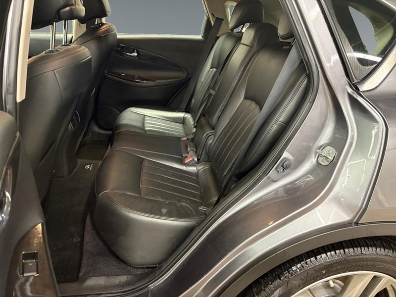 2015 INFINITI QX50 Base