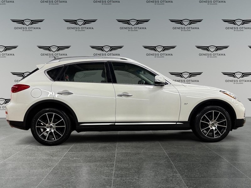 2017 INFINITI QX50 Base