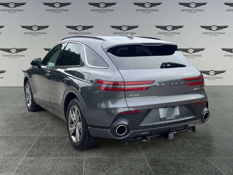 2022 Genesis GV70 2.5T Prestige