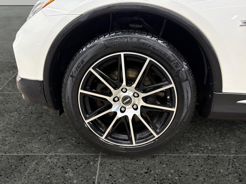 2017 INFINITI QX50 Base