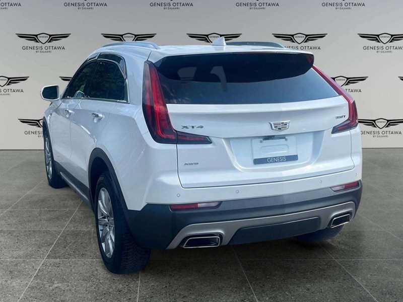 2021 Cadillac XT4 Premium Luxury