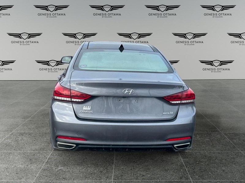 2016 Hyundai Genesis 3.8 Premium