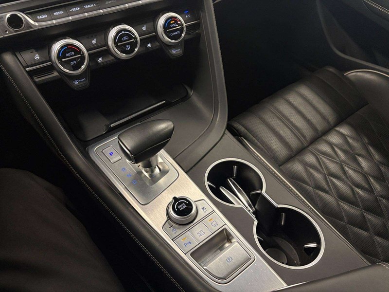 2019 Genesis G70 2.0T Prestige