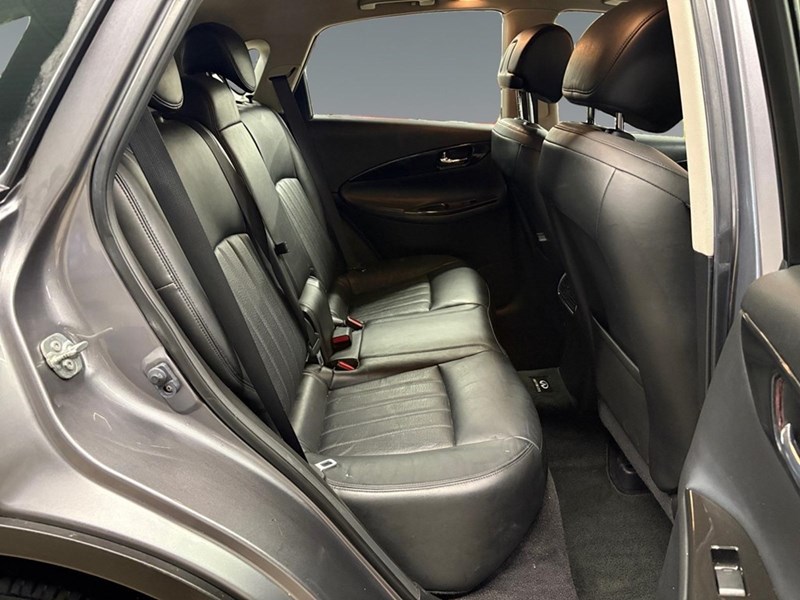 2015 INFINITI QX50 Base