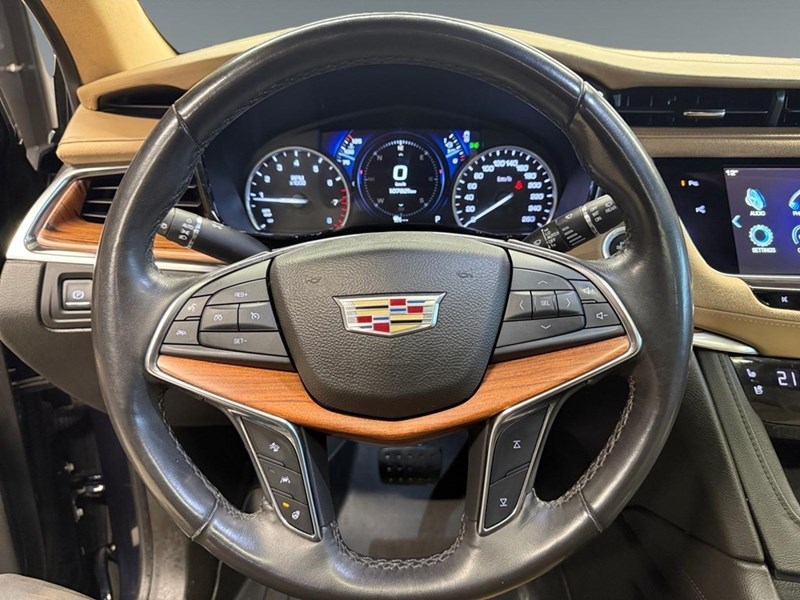 2017 Cadillac XT5 Platinum