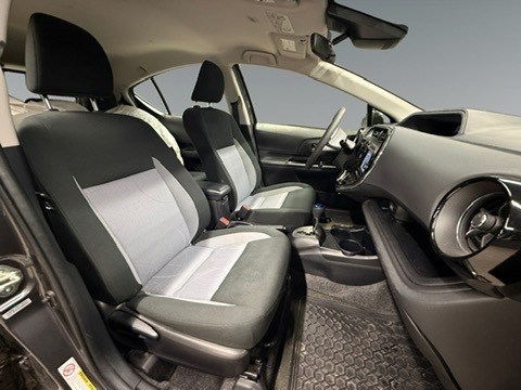 2018 Toyota Prius c Base