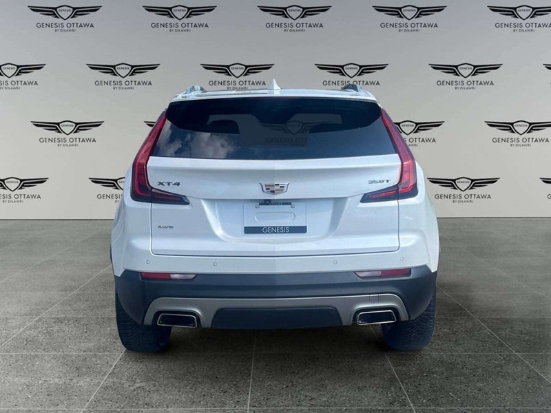 2021 Cadillac XT4 Premium Luxury