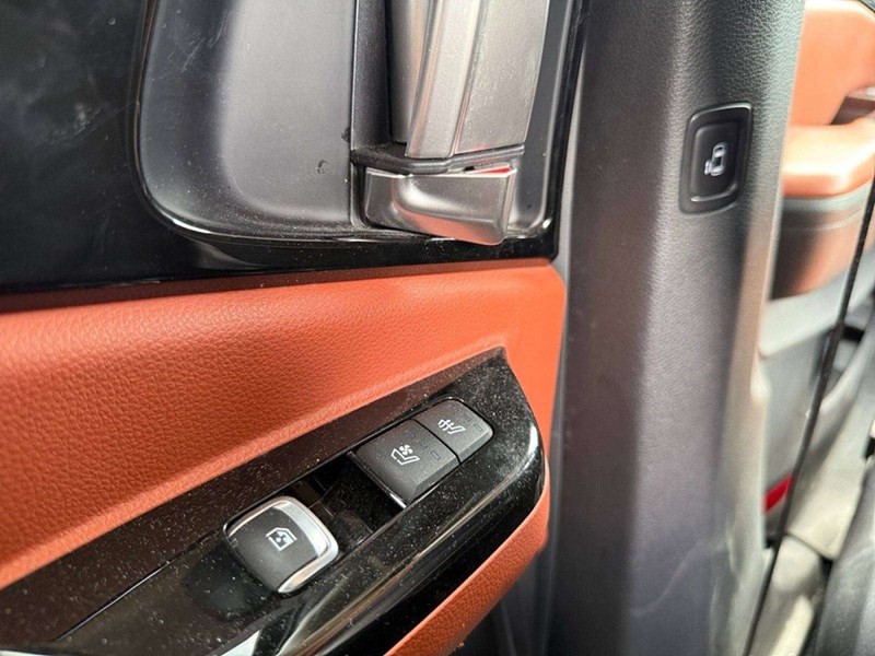 2022 Kia Carnival SX