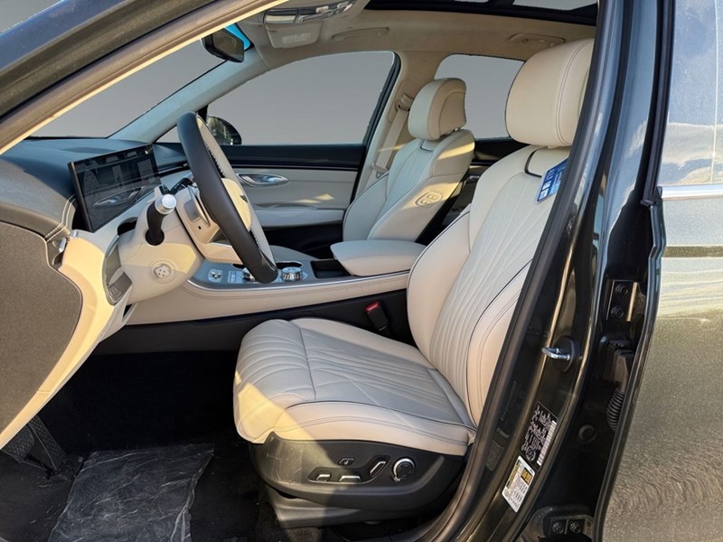 2026 Genesis GV70 2.5T Prestige