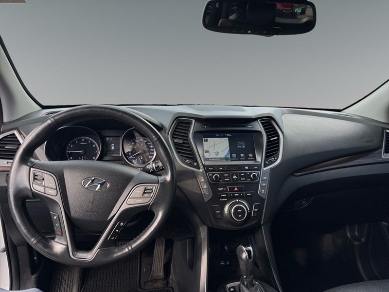2017 Hyundai Santa Fe XL Luxury w/6 Passenger (A6)
