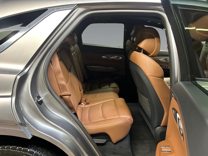 2022 Genesis GV70 2.5T Advanced