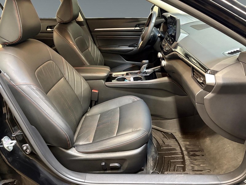 2023 Nissan Altima SR