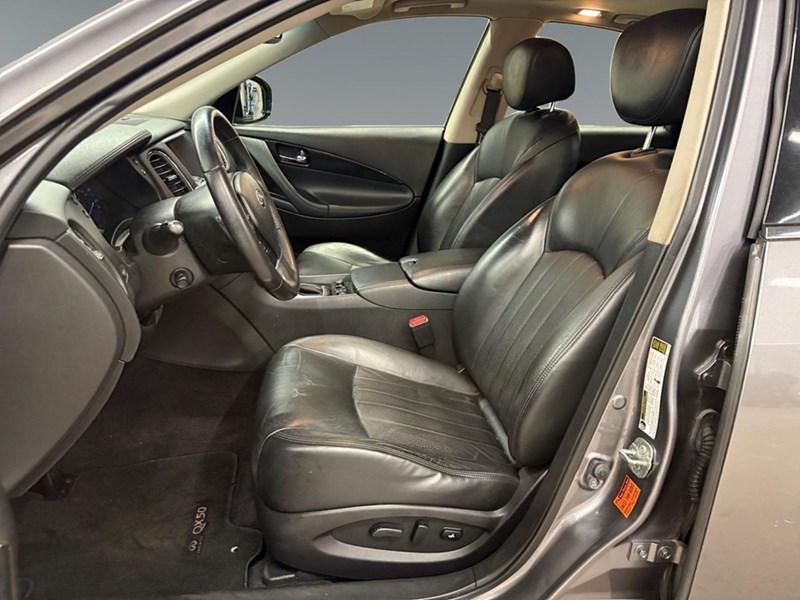 2015 INFINITI QX50 Base