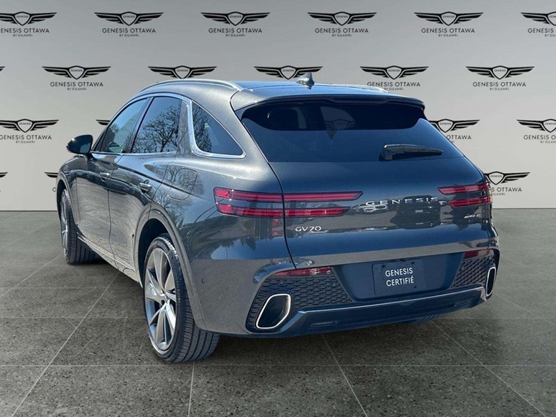 2025 Genesis GV70 2.5T Prestige