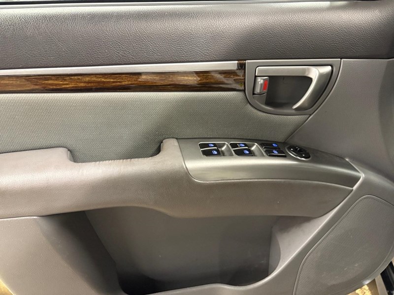 2010 Hyundai Santa Fe GL 2.4 (M6)