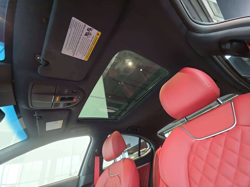 2026 Genesis G70 3.3T Sport