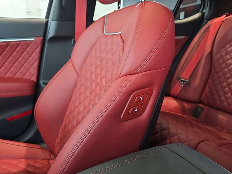 2026 Genesis G70 3.3T Sport