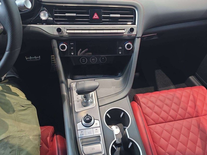 2026 Genesis G70 3.3T Sport