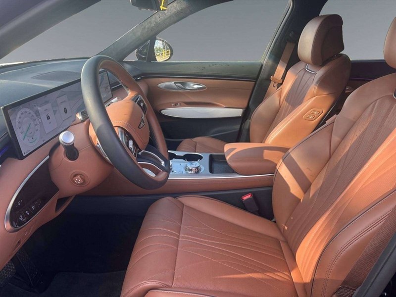 2026 Genesis GV70 2.5T Prestige