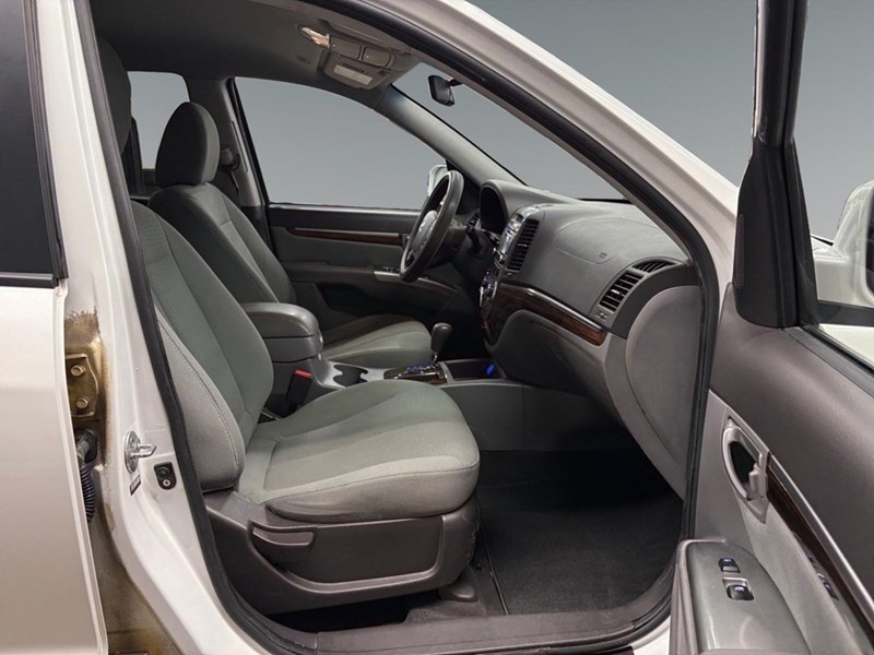 2010 Hyundai Santa Fe GL 2.4 (M6)