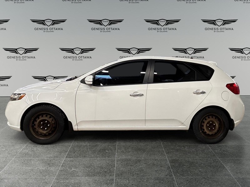 2012 Kia Forte5 2.0L EX (A6)