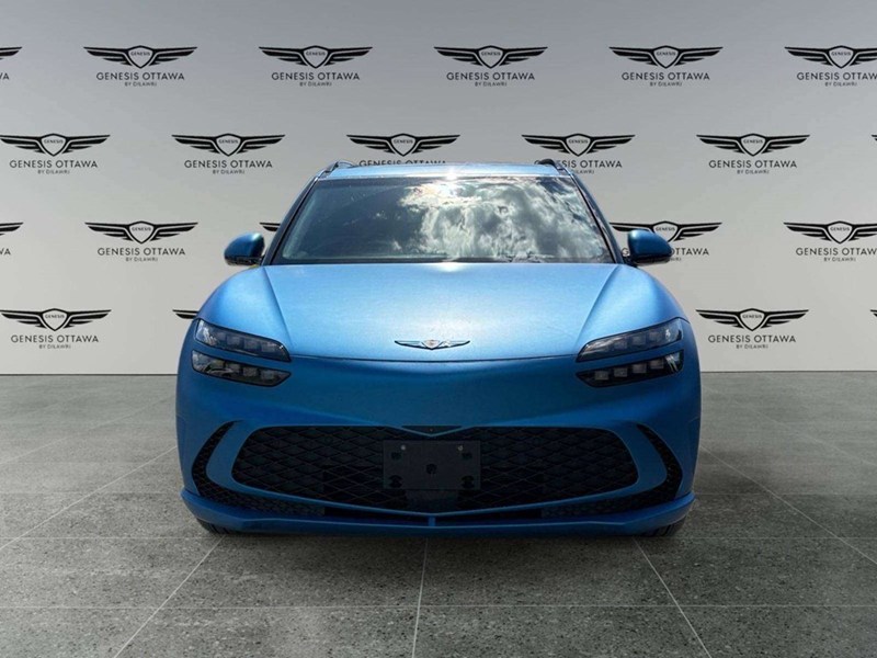 2023 Genesis GV60 Performance w/Navy Interior