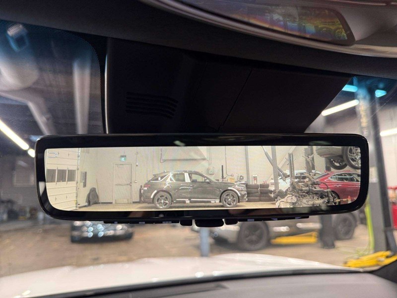 2026 Genesis GV70 2.5T Prestige