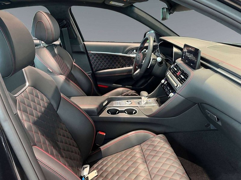 2026 Genesis G70 3.3T Sport
