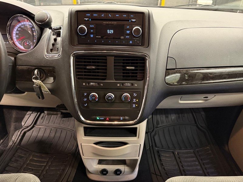 2016 Dodge Grand Caravan SE/SXT