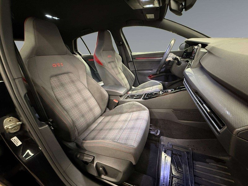 2023 Volkswagen Golf GTI Autobahn (DSG)