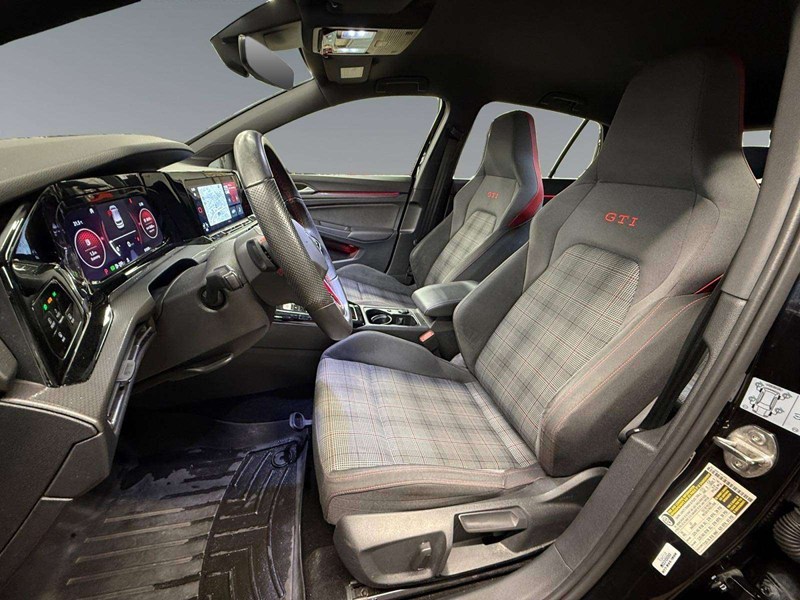 2023 Volkswagen Golf GTI Autobahn (DSG)