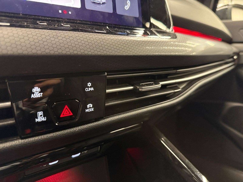 2023 Volkswagen Golf GTI Autobahn (DSG)
