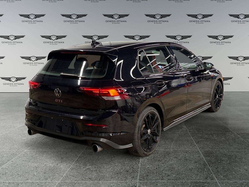 2023 Volkswagen Golf GTI Autobahn (DSG)