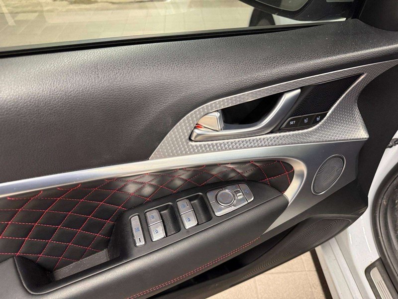 2022 Genesis G70 3.3T Sport