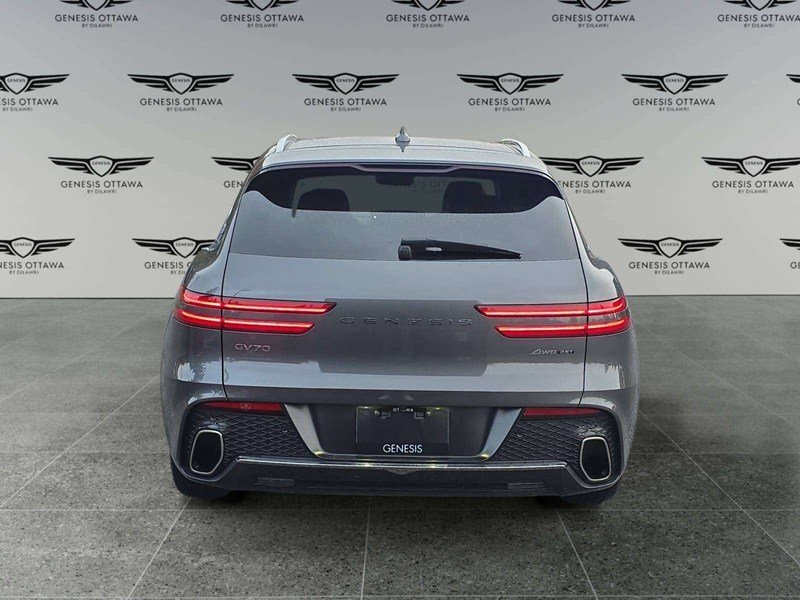 2023 Genesis GV70 2.5T Advanced