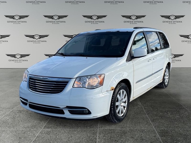 2013 Chrysler Town &amp; Country Touring