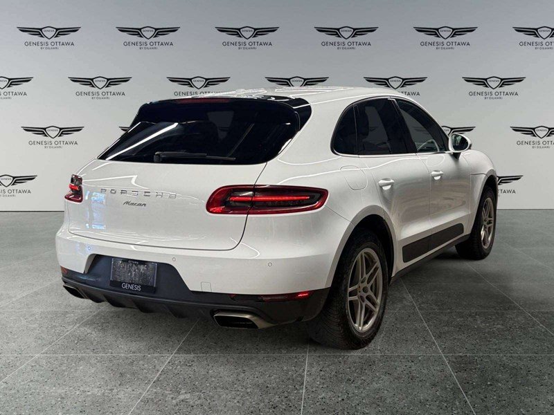 2018 Porsche Macan Sport Edition