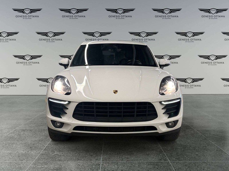 2018 Porsche Macan Sport Edition