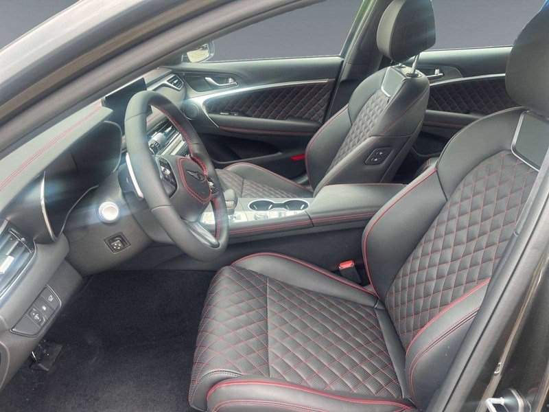 2026 Genesis G70 3.3T Sport