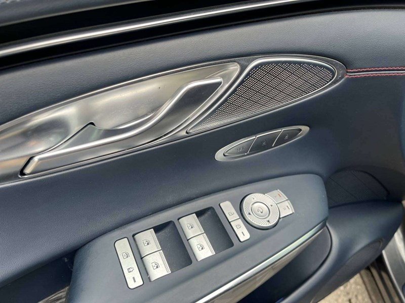2022 Genesis GV70 2.5T Prestige