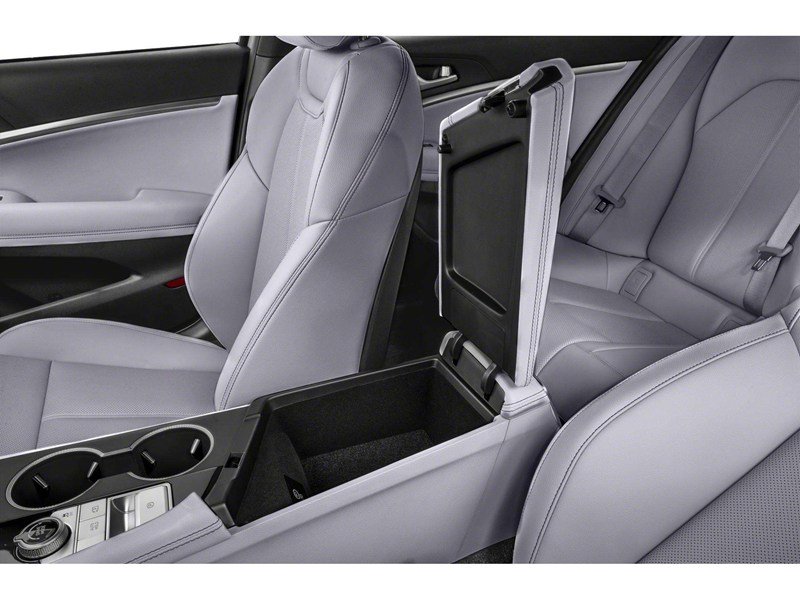 2024 Genesis G70 2.5T Prestige