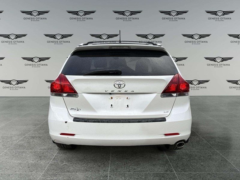 2016 Toyota Venza Base