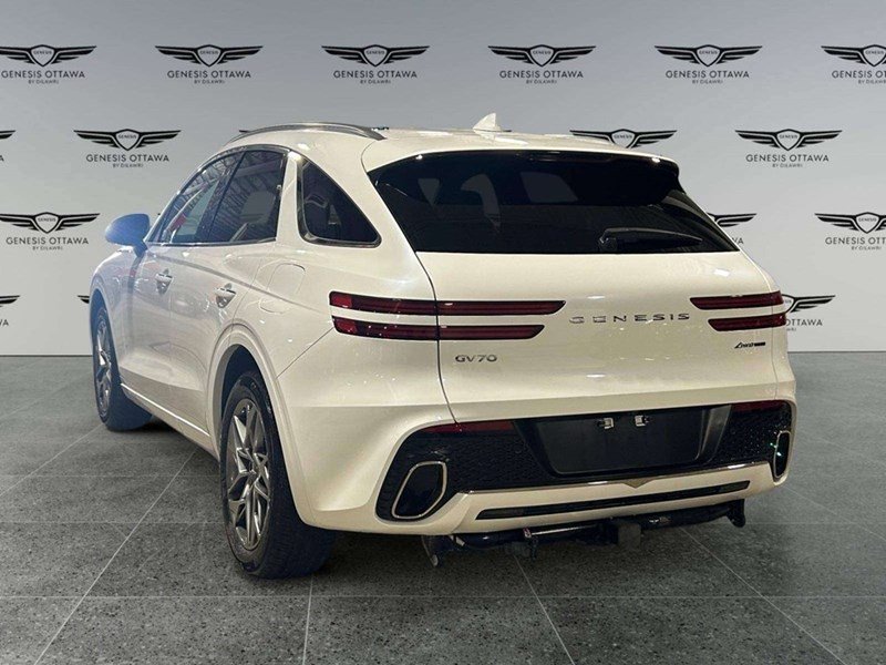 2023 Genesis GV70 2.5T Advanced Plus