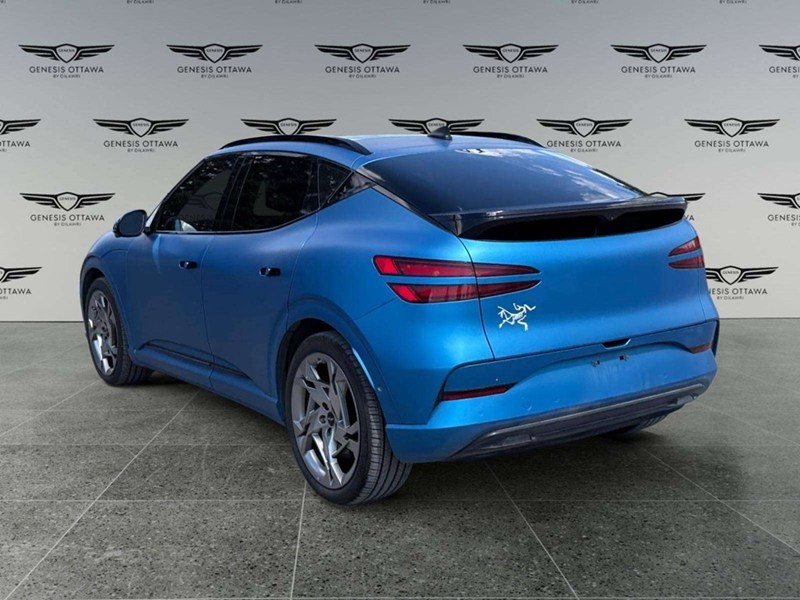 2023 Genesis GV60 Performance w/Navy Interior
