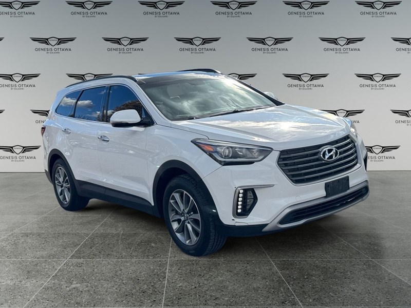 2017 Hyundai Santa Fe XL Luxury w/6 Passenger (A6)